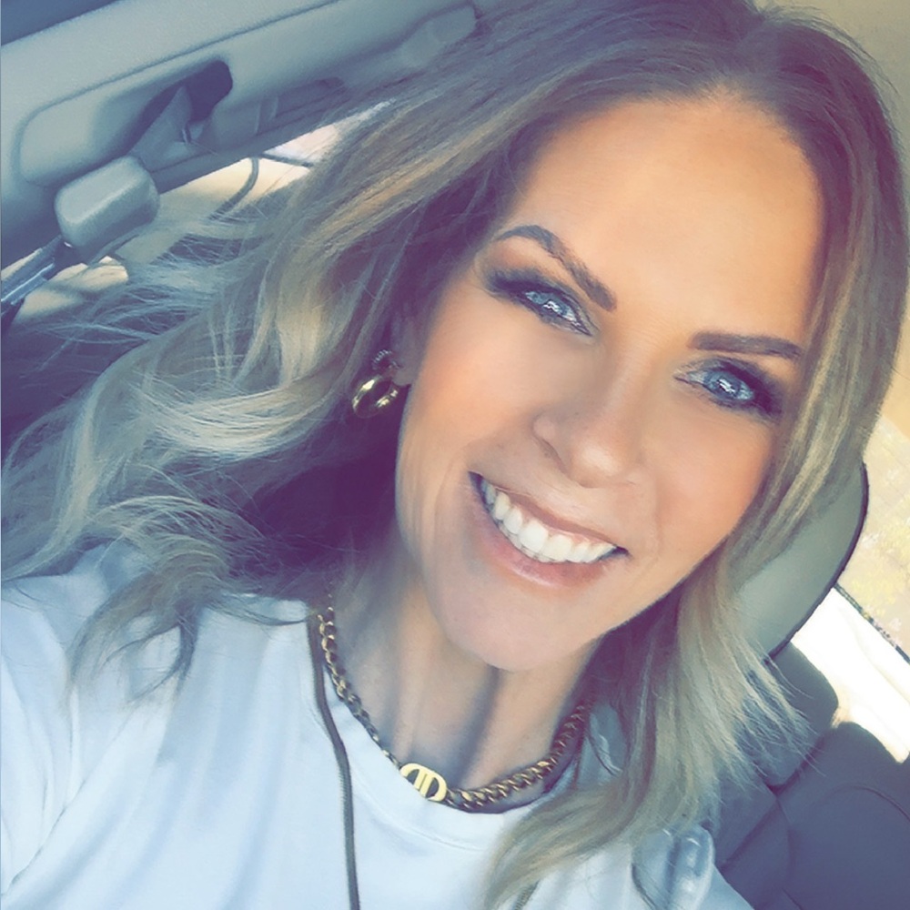 Meet your Posher, Jennier